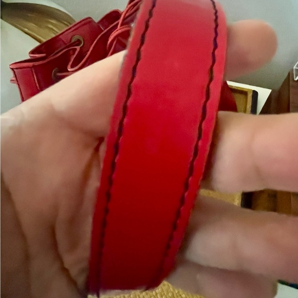 ❤️EUC Louis Vuitton red epi bucket bag!🔥 - Picture 15 of 17